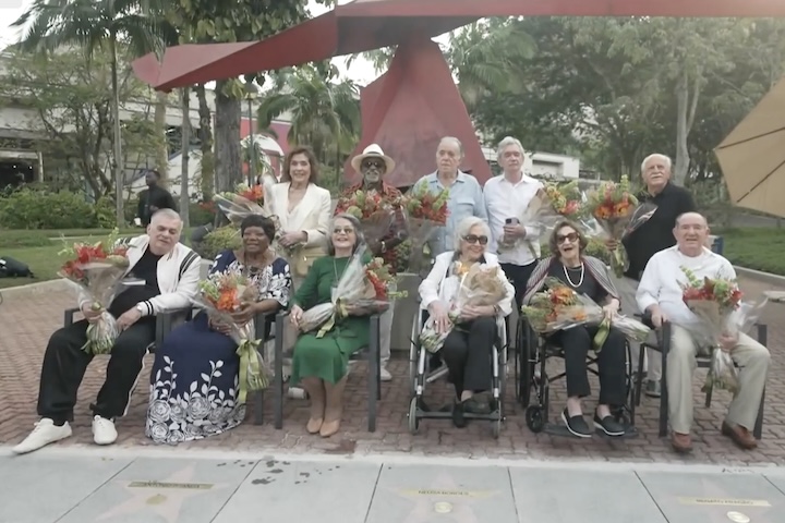 Essa é a 2ª leva de homenageados da Calçada da Fama dos Estúdios Globo. Em outubro, foram celebrados: Tony Ramos, Renato Aragão, Laura Cardoso, Antonio Piranga, Nathalia Timberg, Walcyr Carrasco, Neusa Borges, Rosamaria Murtinho, Ari Fontoura, Betty Faria e Serginho Groisman.