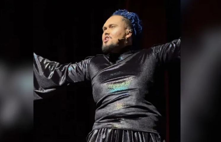 Ator sofre mal súbito e morre enquanto atuava no espetáculo Aladdin em SP - Reprodução/Clayds Zwing