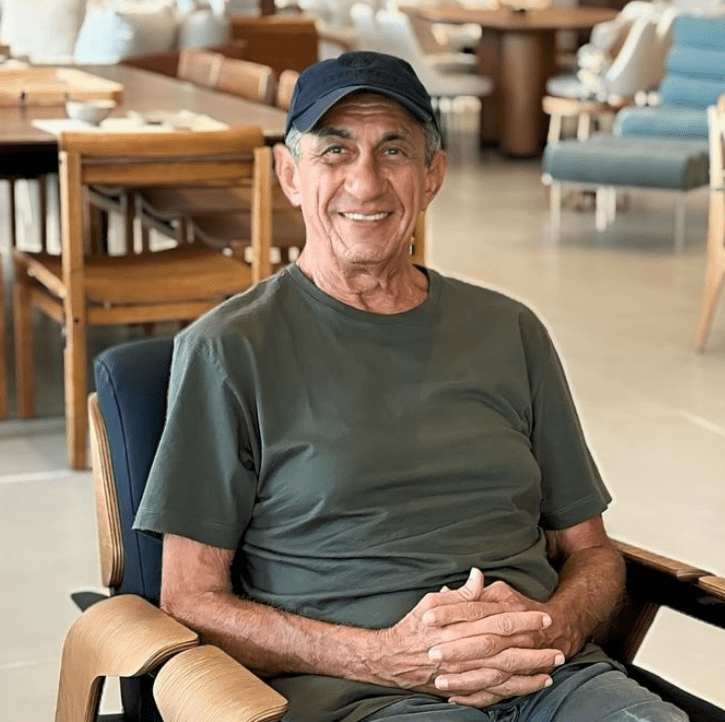 <p>Raimundo Fagner – Nascido no Ceará, o cantor é filho do imigrante libanês José Fares Haddad Lupus.</p>
