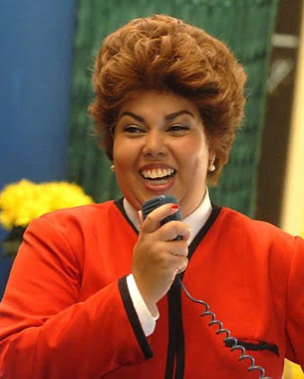 No ano de 2004,  ingressou no humorístico “Zorra Total”, onde permaneceu até 2015 e, após a reformulação da atração, continuou no “Zorra” até 2017.
