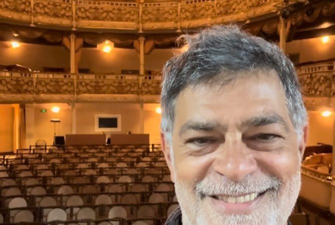 Personagem de Eduardo Moscovis desencadeia virada na novela; conheça a trajetória do ator