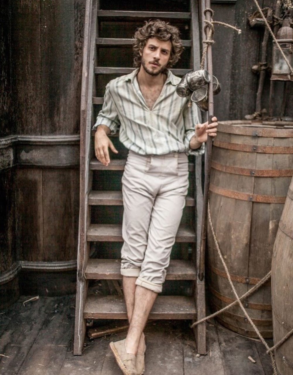 Em seguida, emplacou uma novela por ano na emissora entre 2015 e 2019. Em 2015, participou de “Babilônia”, como Rafael. Em 2016, integrou o elenco de “A Lei do Amor”, como o jovem Pedro Guedes Leitão. Em 2017, fez parte de “Novo Mundo”, interpretando Joaquim Martinho (Tinga). Em 2018, atuou em “Segundo Sol”, como Ícaro Batista, e em 2019 interpretou Domênico em “Amor de Mãe”.

