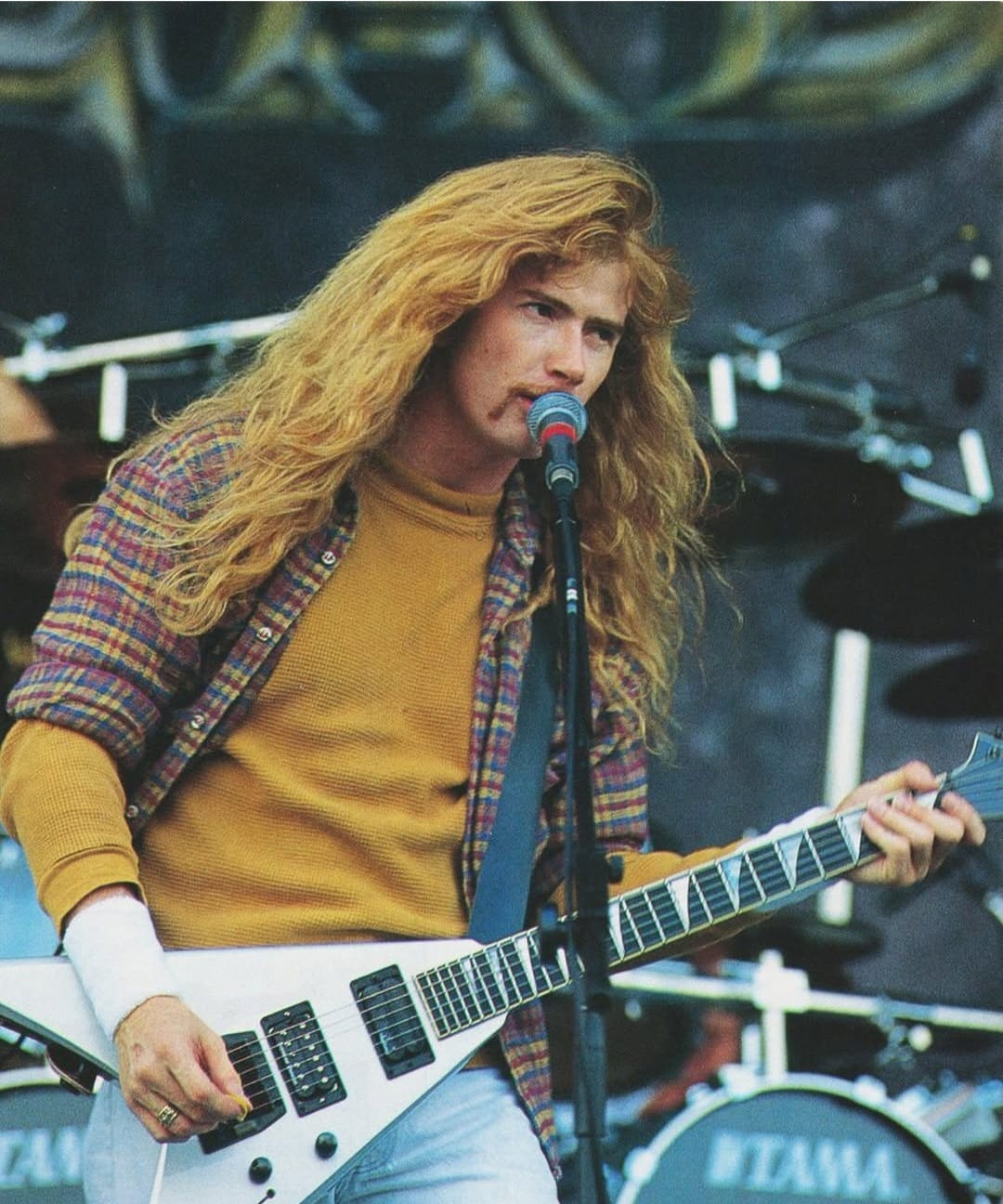 Na época, ele estava em Nova York e precisou retornar à Califórnia em uma viagem que durou quatro dias, sem recursos financeiros. Durante o trajeto, decidiu formar sua própria banda, o que levou à criação do Megadeth.