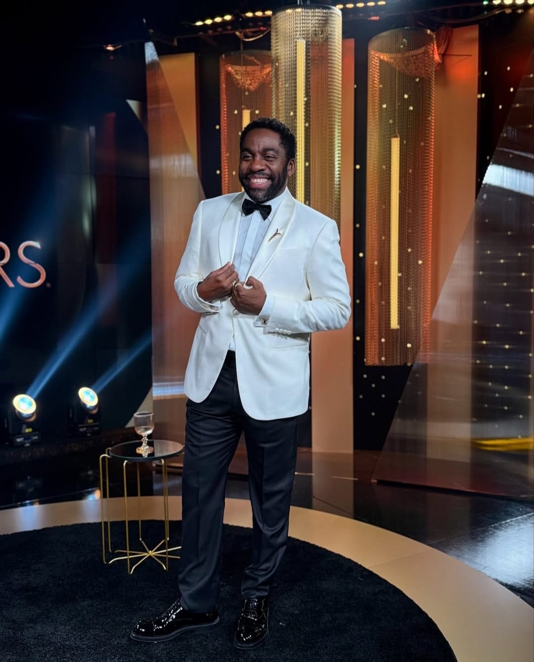 <p>Além disso, apresentou programas como “Lazinho com Você”, “Os Melhores Anos das Nossas Vidas” e a cerimônia do Oscar.</p>
