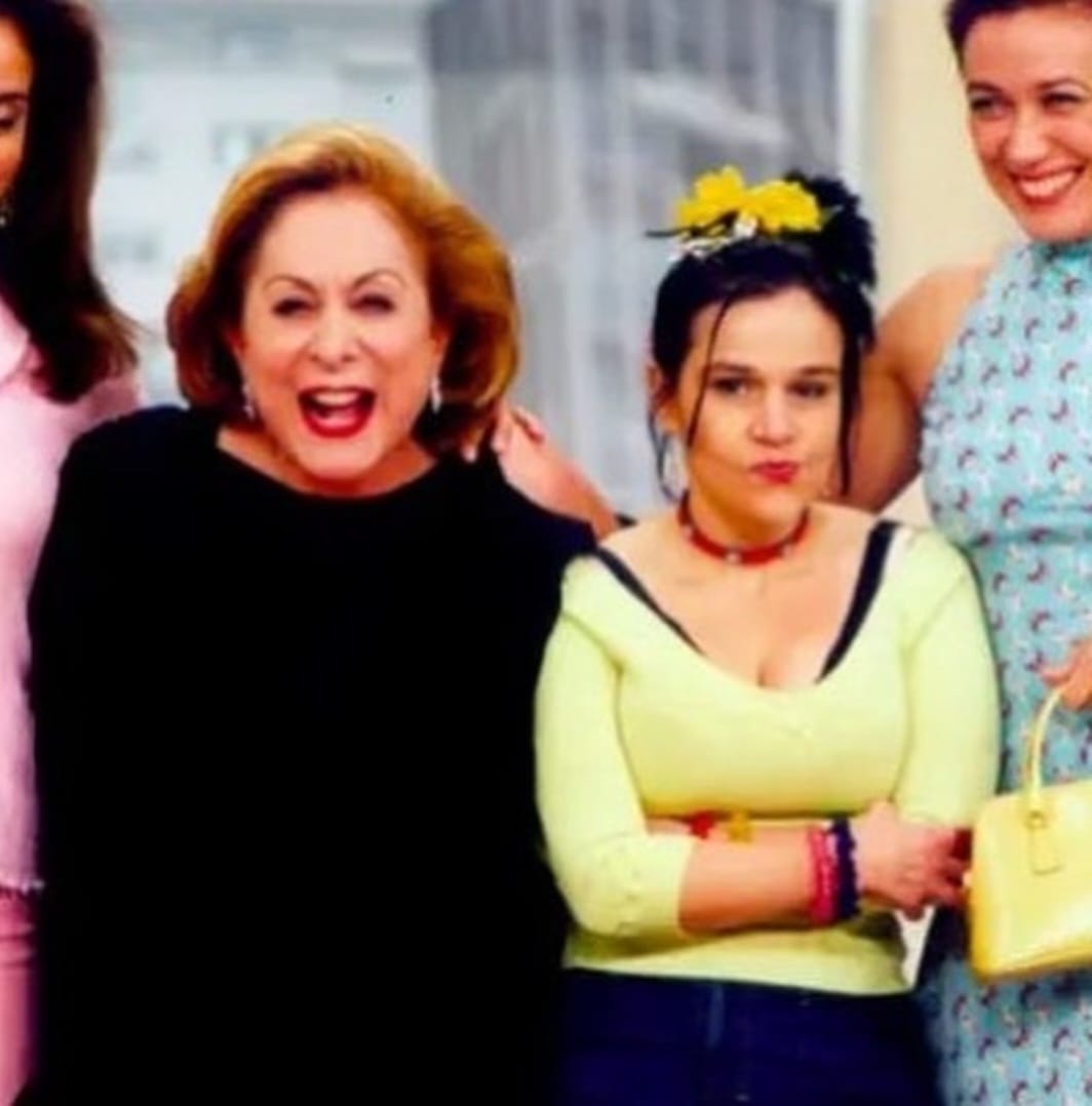 De 2000 a 2002, participou de “Sai de Baixo” como a empregada Sirene, personagem que havia criado para o teatro e que também apareceu na “Escolinha do Professor Raimundo”. A personagem era mal-humorada, desbocada e desprezava ricos esnobes.
