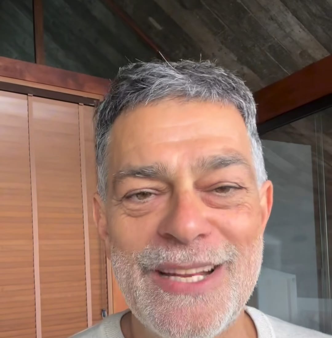 Carlos Eduardo de Andrade, seu nome de batismo, nasceu em 8 de junho de 1968, no Rio de Janeiro.
