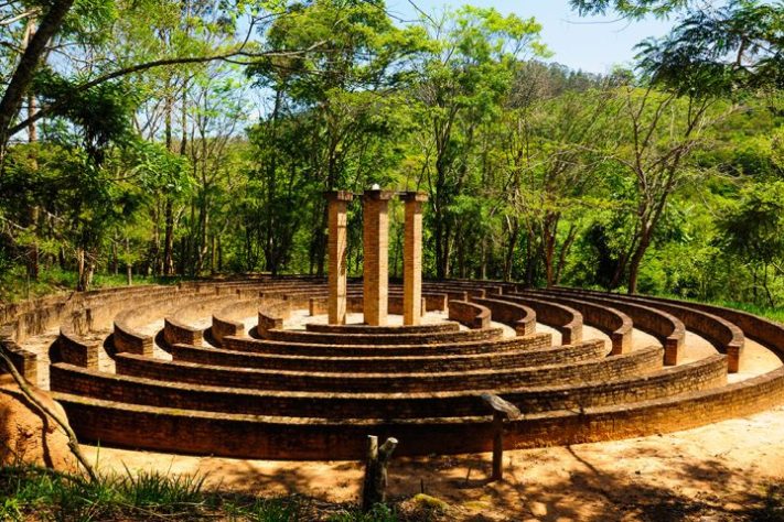 Labirinto, foto NEUTRA - Wikimedia Commons/Hotel Canto da Floresta Eco Resort