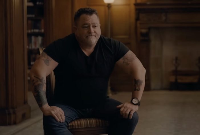 Luis Elizondo, ex-chefe do programa do Pentágono dedicado ao estudo de ameaças aeroespaciais - Divulgação