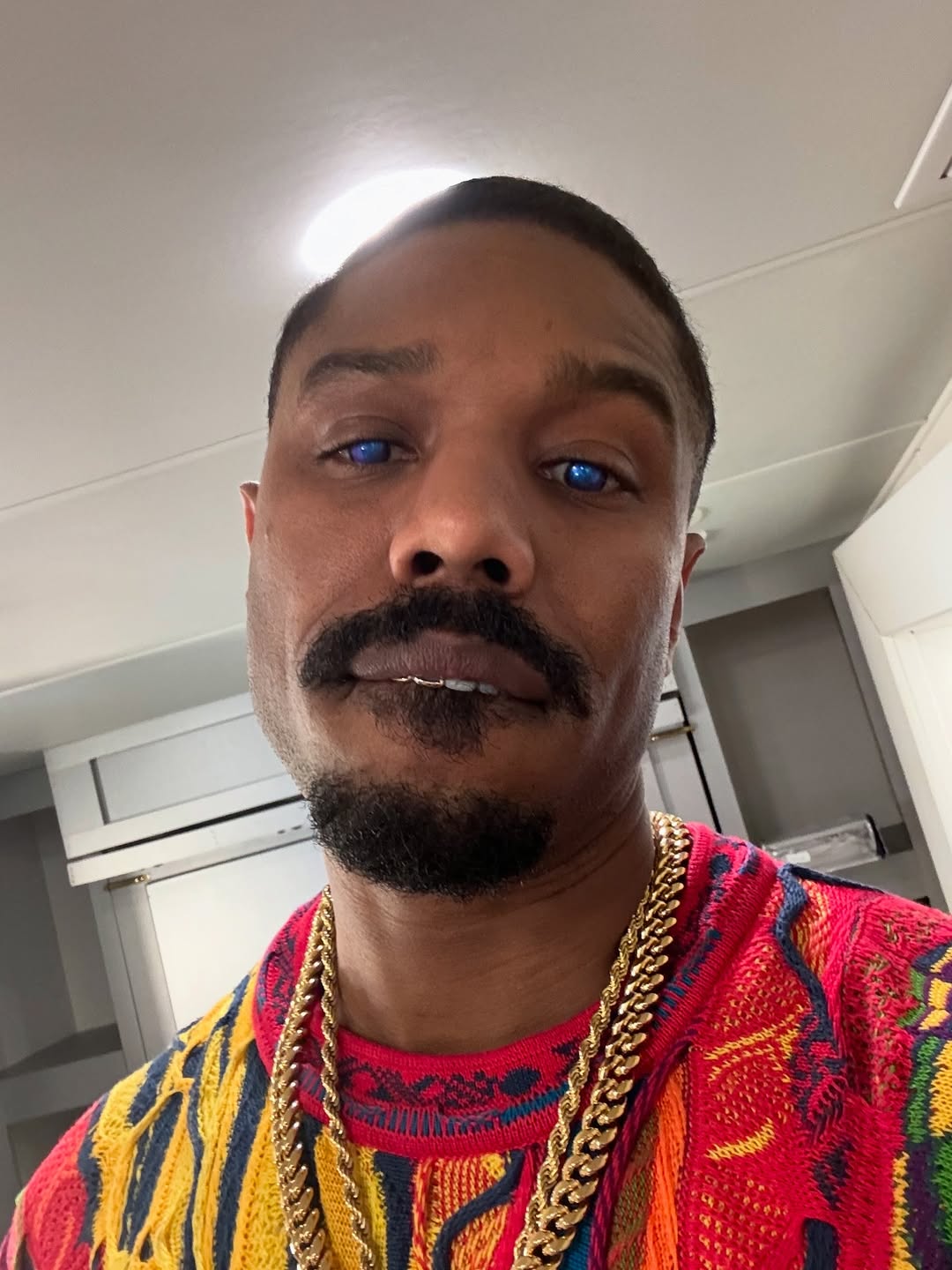 No Globo de Ouro 2026, Michael B. Jordan recebeu indicação a Melhor Ator – Drama por “Pecadores”. O filme também concorre nas categorias Melhor Filme – Drama, Melhor Diretor, Melhor Roteiro, Melhor Trilha Original e Melhor Canção Original.
