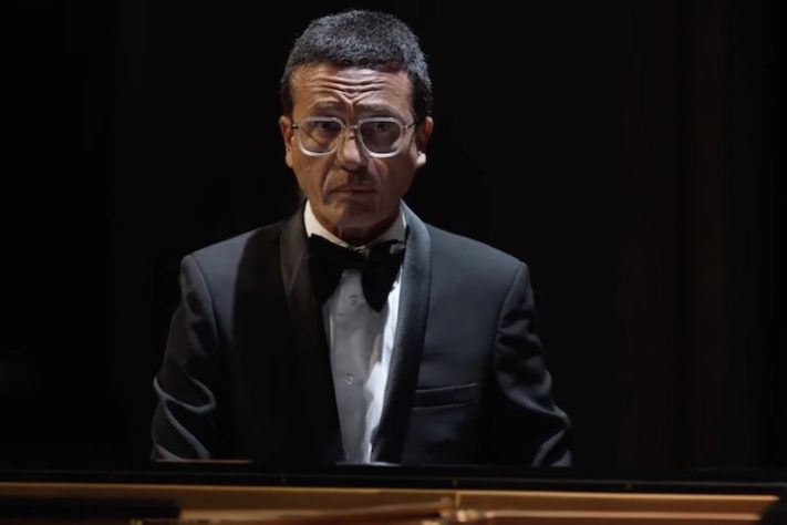 Omar Harfouch, compositor é jurado do Miss Universo - Reprodução/YouTube