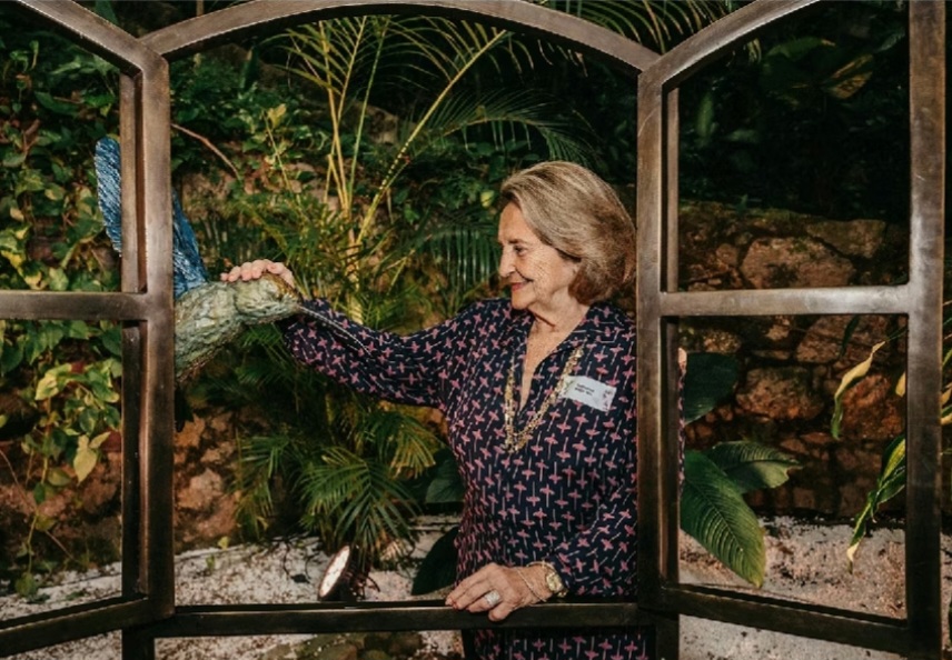 A obra fica no parque ecológico do hospital, área que inspirou a canção. A mãe do cantor, Lucinha Araújo , participou da cerimônia de inauguração.
