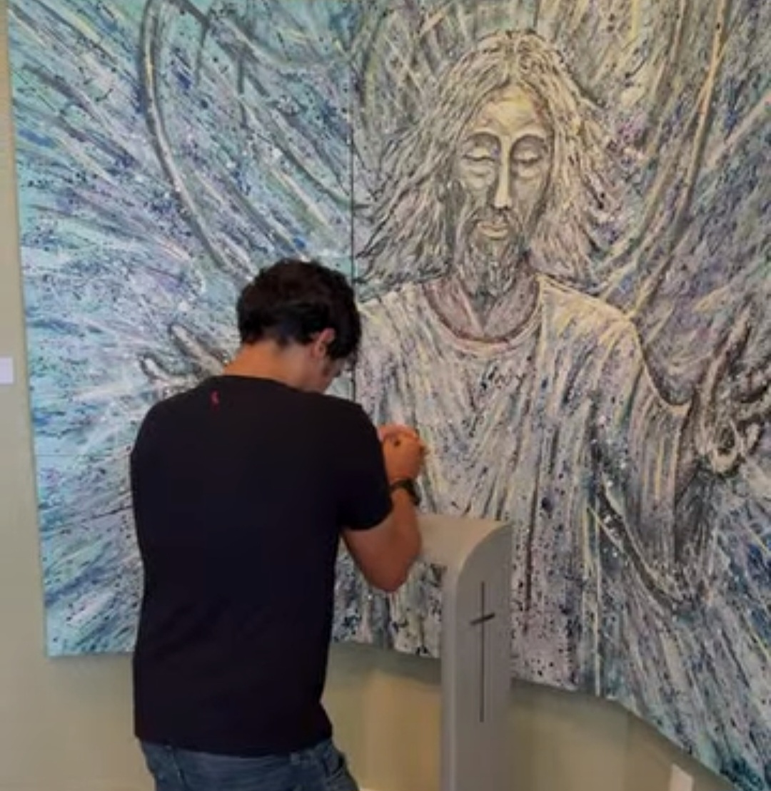 A sala ficará próxima à Capela de Adoração Laudato Si’ e à Secretaria do Santuário.  Com espaço para oração e agradecimento.