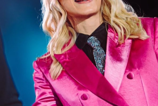 Paula Toller derrota ex-parceiro na Justiça e segue em shows: ‘Envelheci bem’