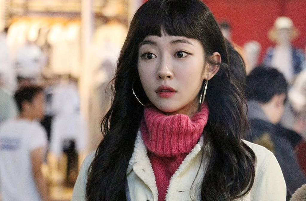 Song Ji?woo demonstra constante evolução a cada novo projeto, e sua dedicação ao estudo de personagens é frequentemente mencionada por colegas. Logo, os ritos disciplinares sustentam parte relevante de sua ascensão contínua.