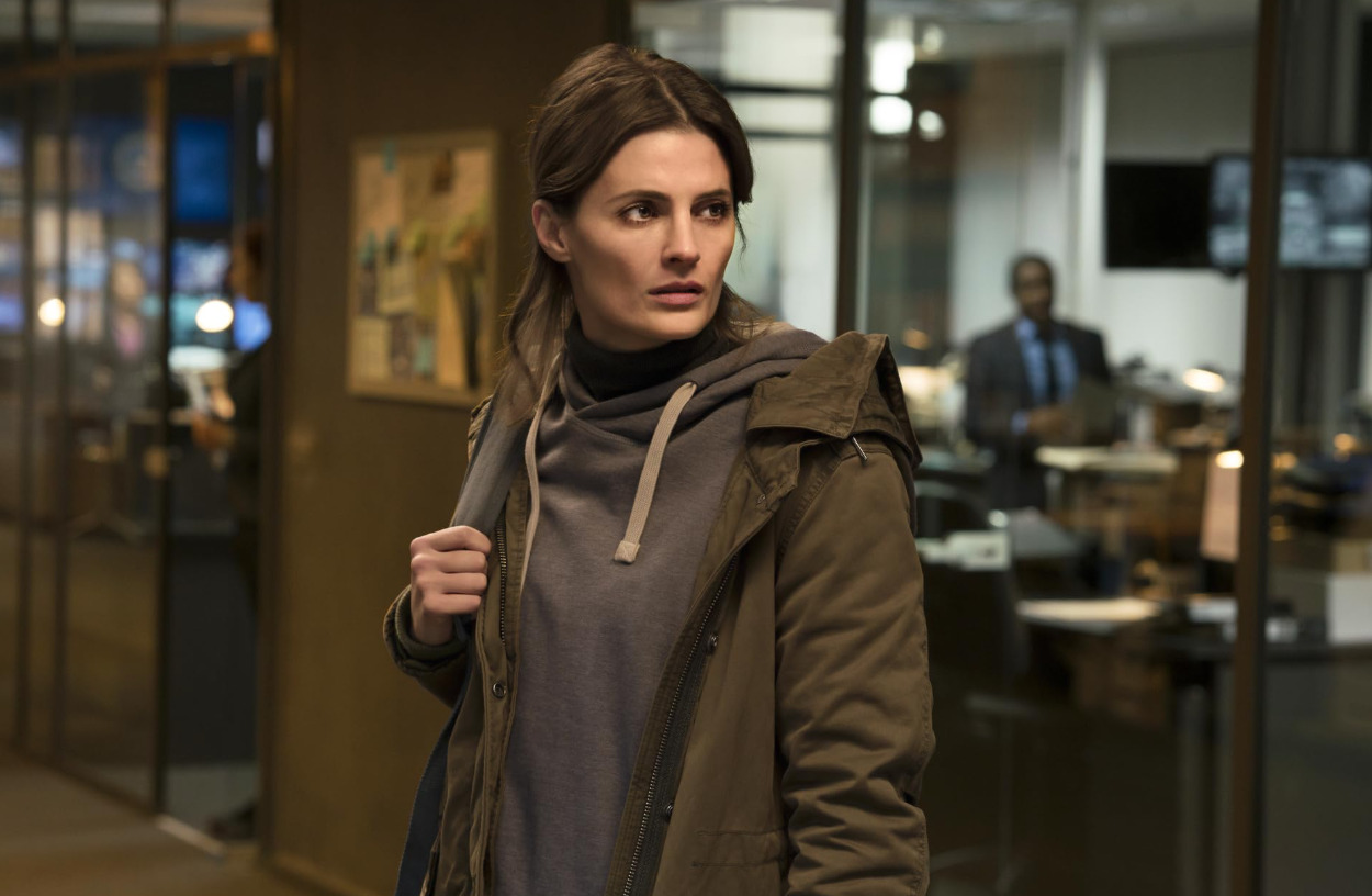 A série, inclusive, estreou em novembro de 2025 na Netflix e alcançou o TOP 4 da plataforma em diversos países. A seguir, conheça mais sobre a atriz que fala cinco idiomas: inglês, francês, italiano, sérvio e esloveno.
