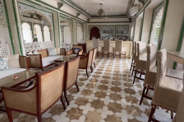 Taj Lake Palace, hotel histórico de luxo na Índia, no Lago Pichola, em Udaipur - Reprodução do Yotubhe Canal ST Travel / ST Viagens