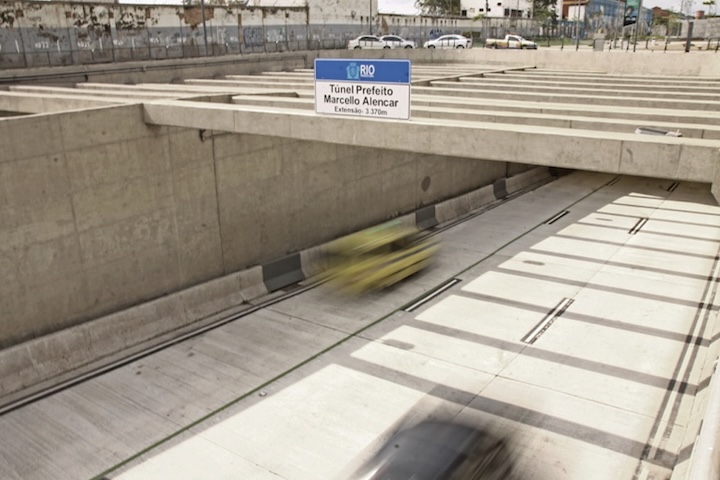 Ele é essencial para a logística de transporte da cidade, pois proporciona deslocamentos mais rápidos entre áreas centrais e a zona portuária.