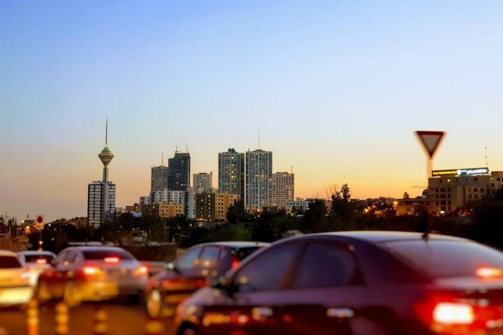 Deslocar milhões de pessoas exigiria recursos logísticos e financeiros atualmente fora do alcance do país. 