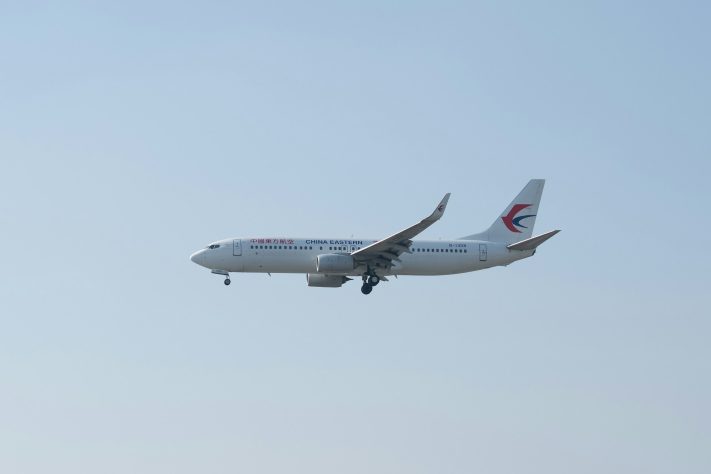 Avião da China Eastern Airlines - Hengfei Yang/Unsplash