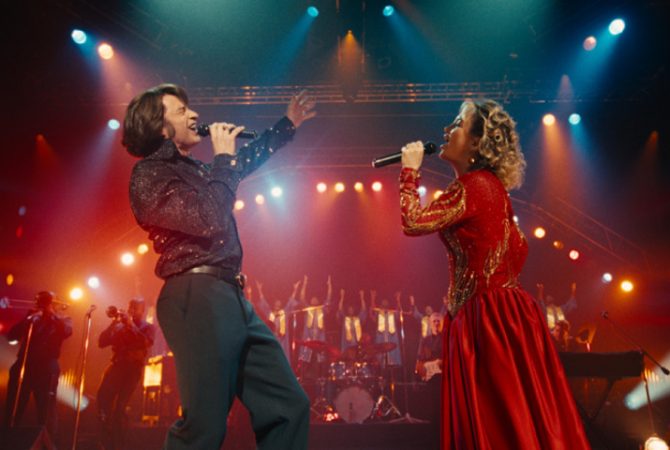 Kate Hudson e Hugh Jackman viram alvo de críticas em cinebiografia musical