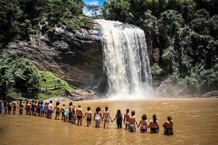 Cachoeira Grande, Lagoinha (SP) - Reprodução do Facebook Cachoeira Grande - Lagoinha