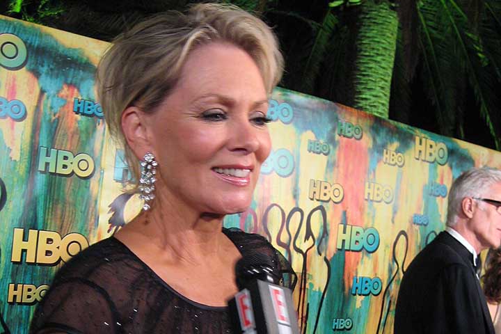 Paralelamente ao trabalho nos palcos, começou a aparecer com frequência na televisão, em participações como convidada em séries no fim dos anos 1970 e início da década seguinte.
