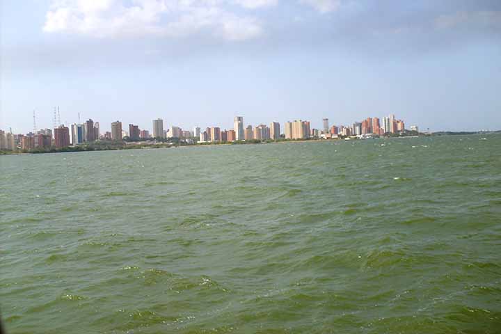 Com mais de 13 mil quilômetros quadrados de extensão, o Lago Maracaibo é uma das maiores e mais antigas massas d’água do planeta, com registros geológicos que apontam entre 20 e 36 milhões de anos de existência, o que o torna um dos lagos mais antigos do mundo. 
