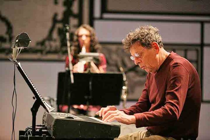 A trajetória do compositor Philip Glass