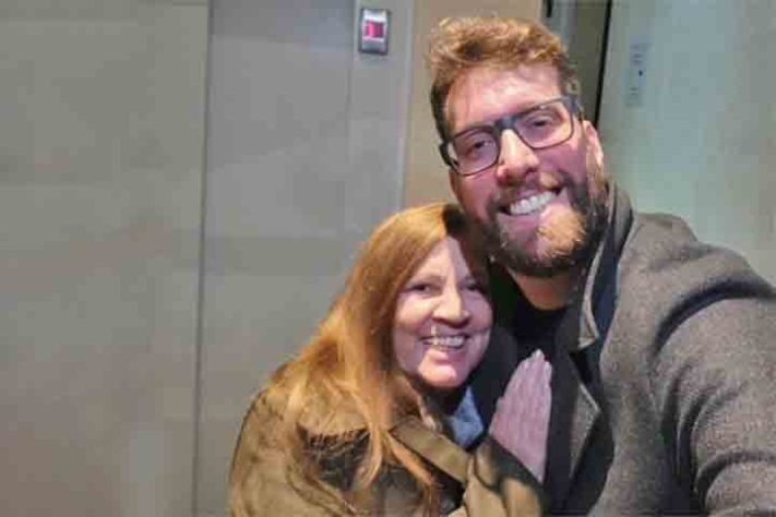 Atriz Tássia Camargo