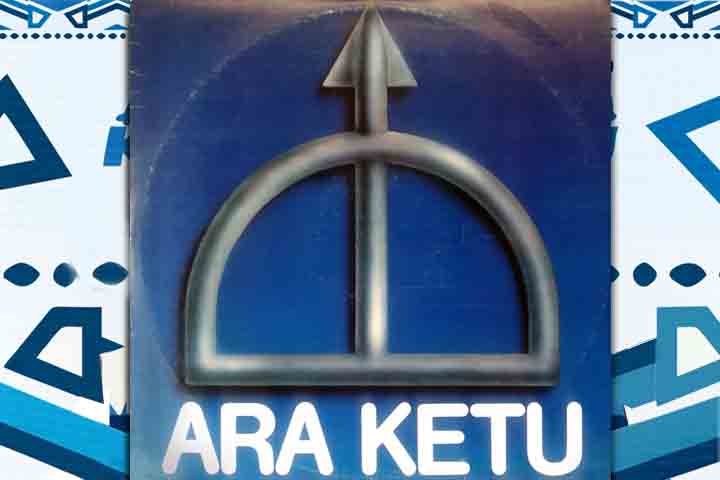 <p>Em 1987, o Ara Ketu deu passo decisivo ao se transformar em banda, lançando seu primeiro álbum homônimo. Ao ampliar sua projeção nacional e internacional, levando o axé e o samba-reggae para além das ruas de Salvador, inaugurou uma nova fase, agora nos palcos e rádios em todo o Brasil.</p>
