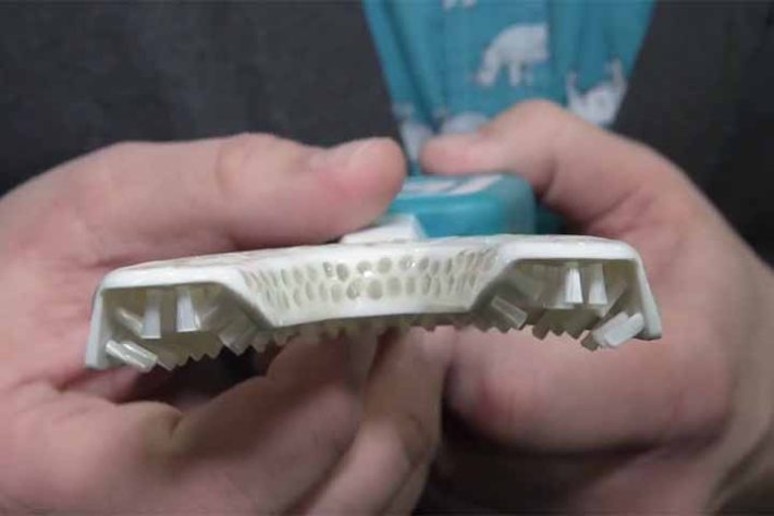 História da escova de dentes e os hábitos saudáveis da higiene bucal