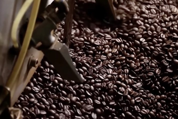 Café - Reprodução/YouTube