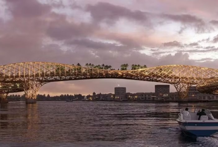 Projeto aposta em ponte-jardim de linhas curvas para transformar a travessia do rio em experiência urbana e paisagística em Bangkok, na Tailândia – Divulgação/Administração Metropolitana de Bangkok