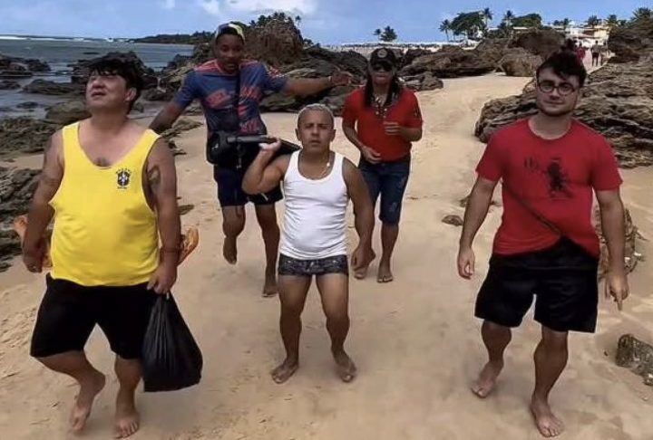 Após viralizarem em 2025, alguns deles confessaram que usaram filtros de inteligência artificial para ficarem mais parecidos com os astros originais.