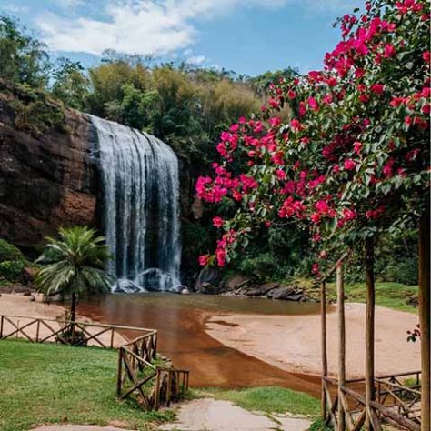 Cachoeira Grande, Lagoinha (SP) - Reprodução do Facebook Cachoeira Grande - Lagoinha