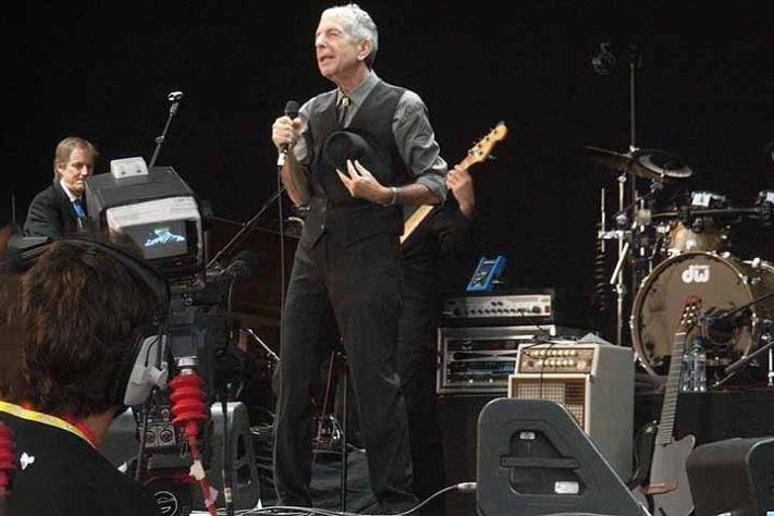 A trajetória do cantor e compositor Leonard Cohen