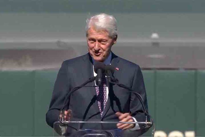 Bill Clinton acusa governo Trump de mentir após mortes no Minnesota