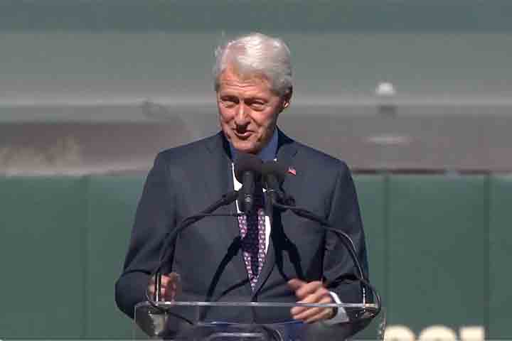 Bill Clinton, político dos Estados Unidos que serviu como o 42.º presidente do país por dois mandatos - Reprodução do X @BillClinton