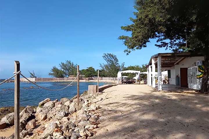 <p>Mesmo após desastres naturais recentes, como o furacão Melissa, o governo segue incentivando o retorno do turismo.</p>
