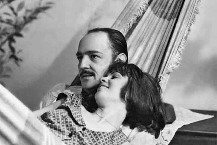 Atriz Tássia Camargo