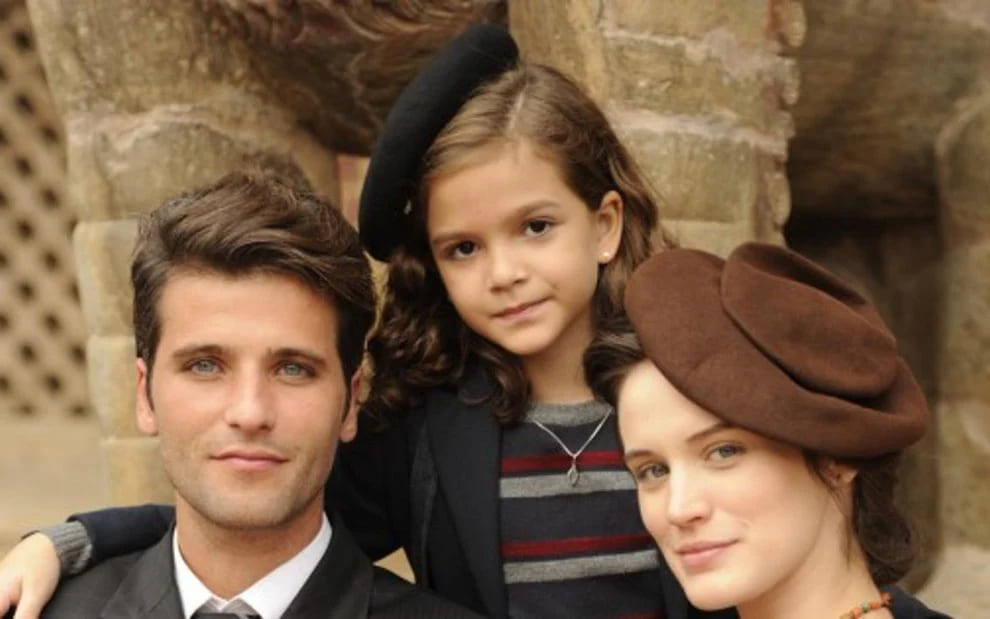 <p>O texto foi de Duca Rachid e Thelma Guedes, com direção de Ricardo Waddington, e elenco principal formado por Mel Maia, Bruno Gagliasso e Bianca Bin.</p>
