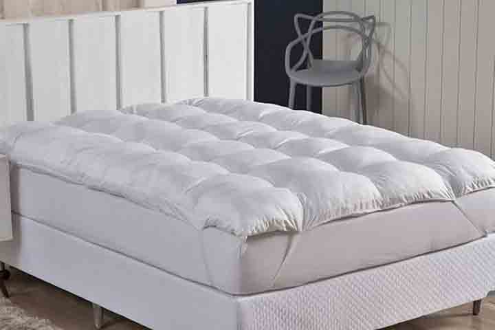 <p>O pillow top é uma camada extra de conforto aplicada sobre o colchão. Ele serve para afofar modelos mais duros, melhorando o toque sem perder o suporte original.</p>
