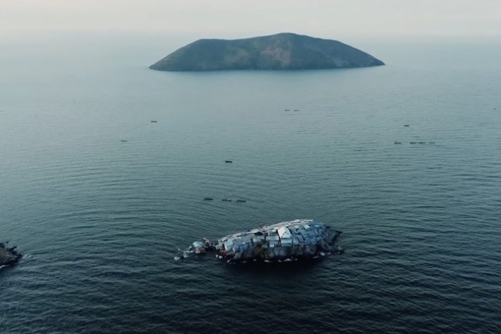 Ilha Migingo, situada entre o Quênia e Uganda, é um dos lugares mais densamente populosos do mundo – Reprodução/YouTube
