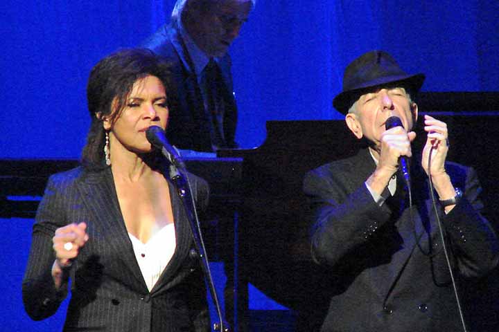 Ao longo das décadas seguintes, Leonard Cohen construiu uma obra musical consistente e profundamente influente, com fama especialmente na Europa. 
