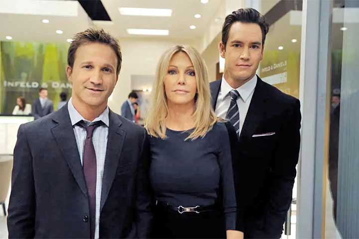 Rhea Seehorn liderou o elenco em produções televisivas de duração limitada, entre elas “I’m with Her”, exibida pela ABC entre 2003 e 2004, “Whitney”, da NBC, que foi ao ar de 2011 a 2013, e “Franklin e Bash”, série do canal TNT exibida de 2011 a 2014.
