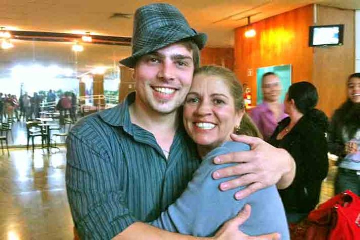 Atriz Tássia Camargo