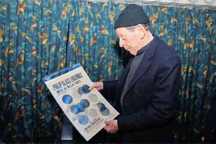 A trajetória do compositor Philip Glass