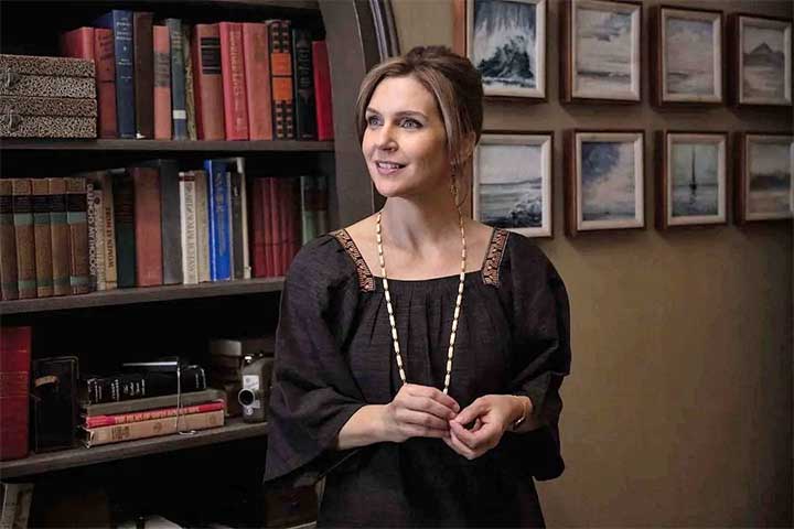 Nos primeiros anos em Hollywood, Seehorn transitou por séries de comédia e produções episódicas, muitas vezes em papéis coadjuvantes, que lhe deram visibilidade, mas ainda não exploravam plenamente seu potencial dramático. 
