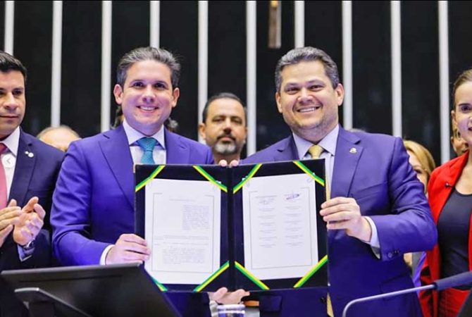 Maioria dos brasileiros não sabe quem são os presidentes da Câmara e do Senado