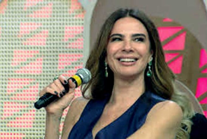 Após 25 anos, Luciana Gimenez se despede da RedeTV! e fala em ‘novo desafio’